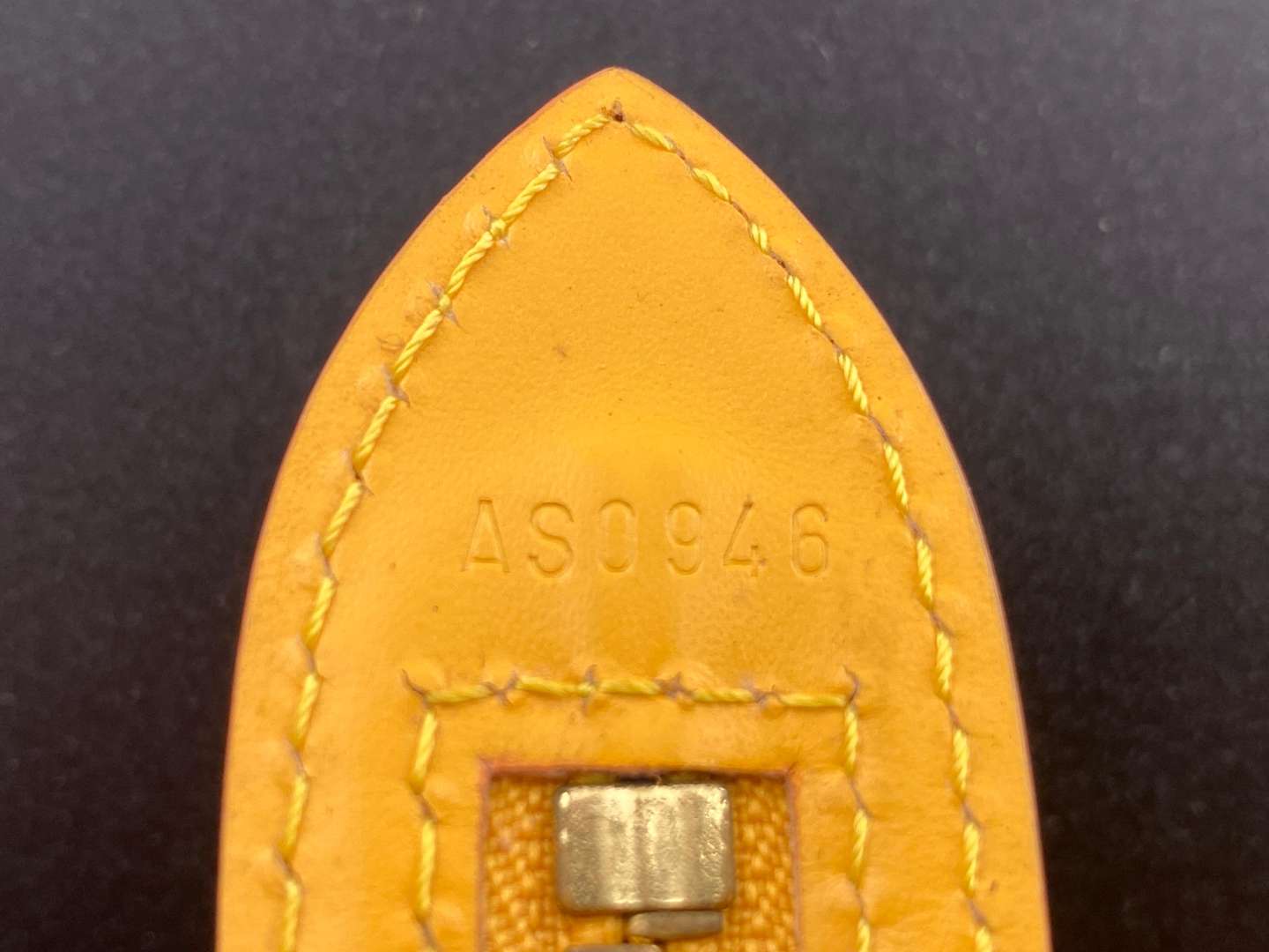 <p>LOUIS VUITTON, &nbsp;Saint-Jacques - Shopping, leather handbag, M52279, AS0946.</p>