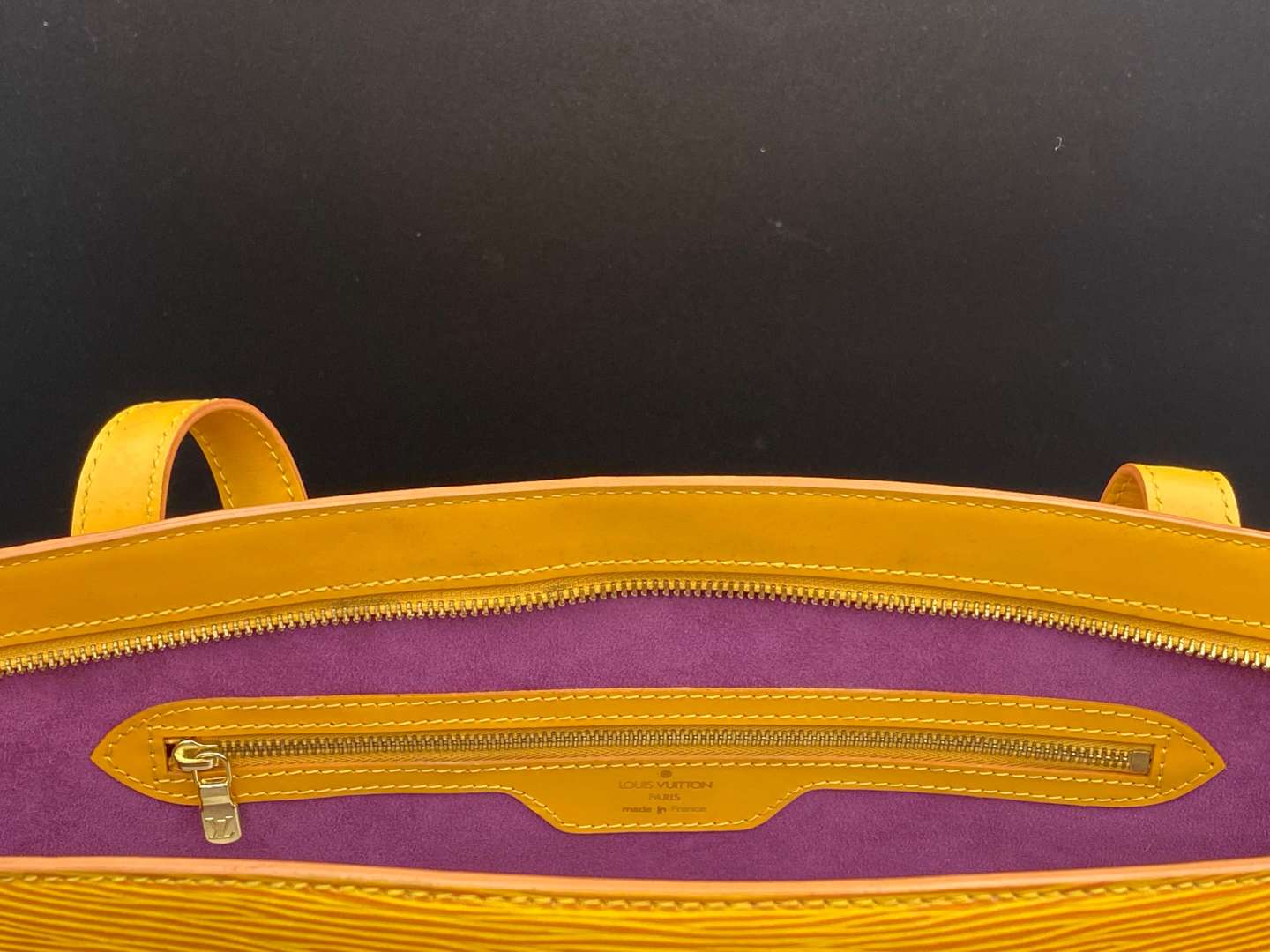 <p>LOUIS VUITTON, &nbsp;Saint-Jacques - Shopping, leather handbag, M52279, AS0946.</p>