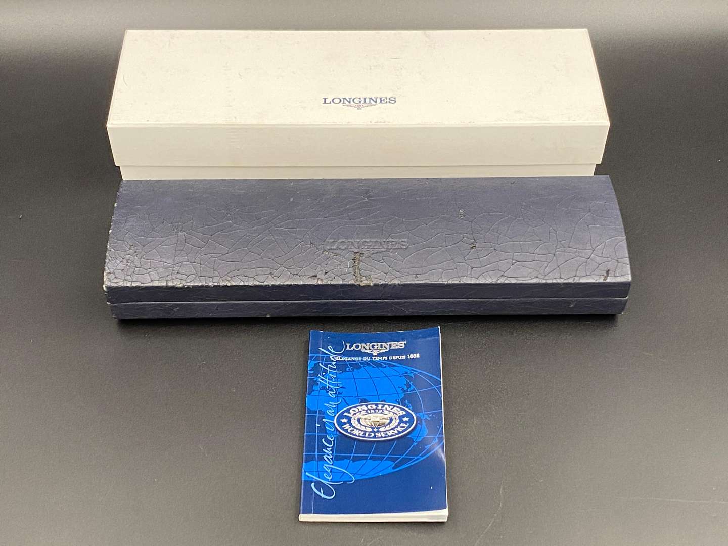 <p>LONGINES, 18ct gold, quartz, centre, calendar wrist watch,</p>