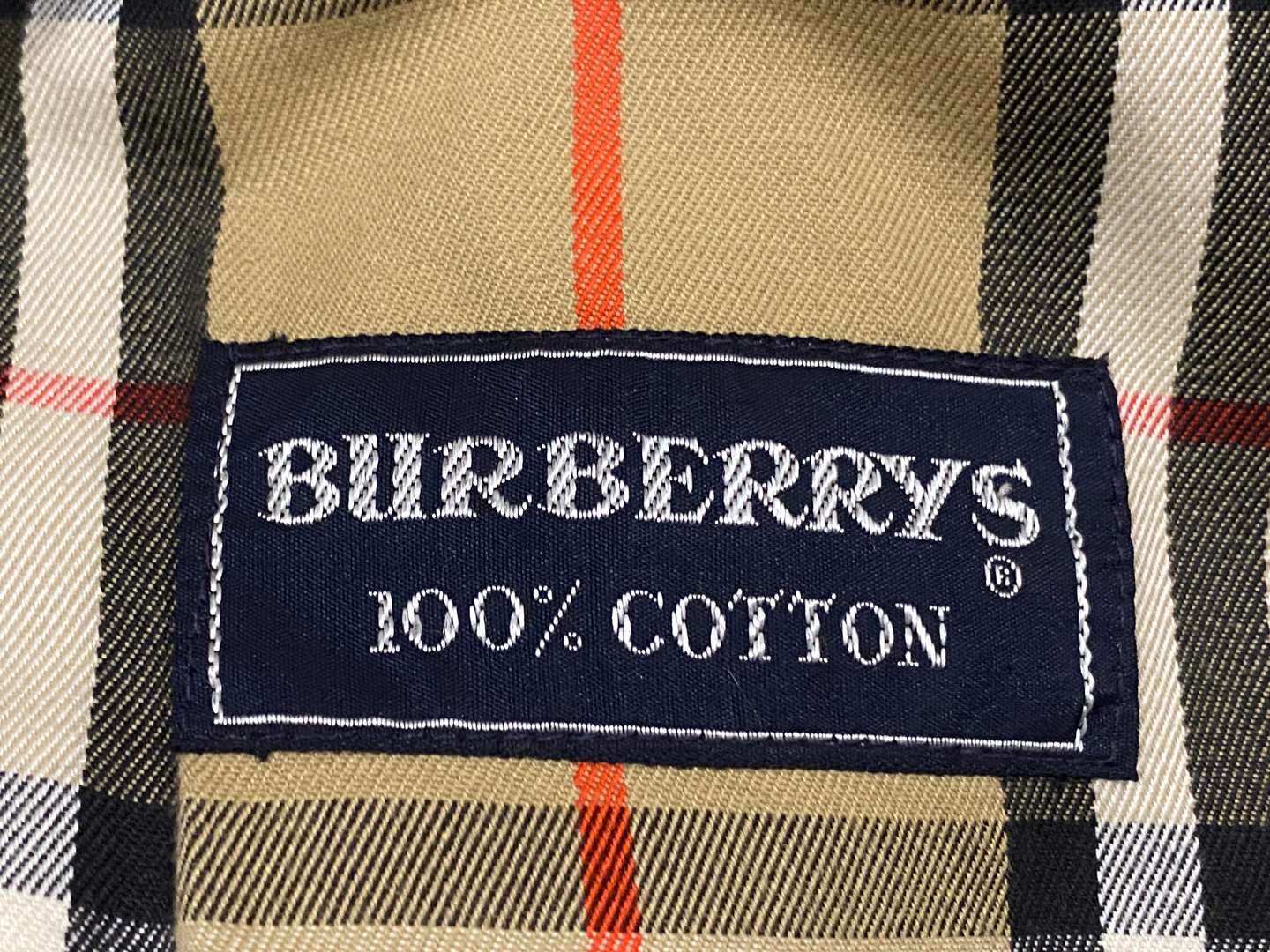 <p>BURBERRYS, ladies pale green, extra long, Trench coat,&nbsp;</p>