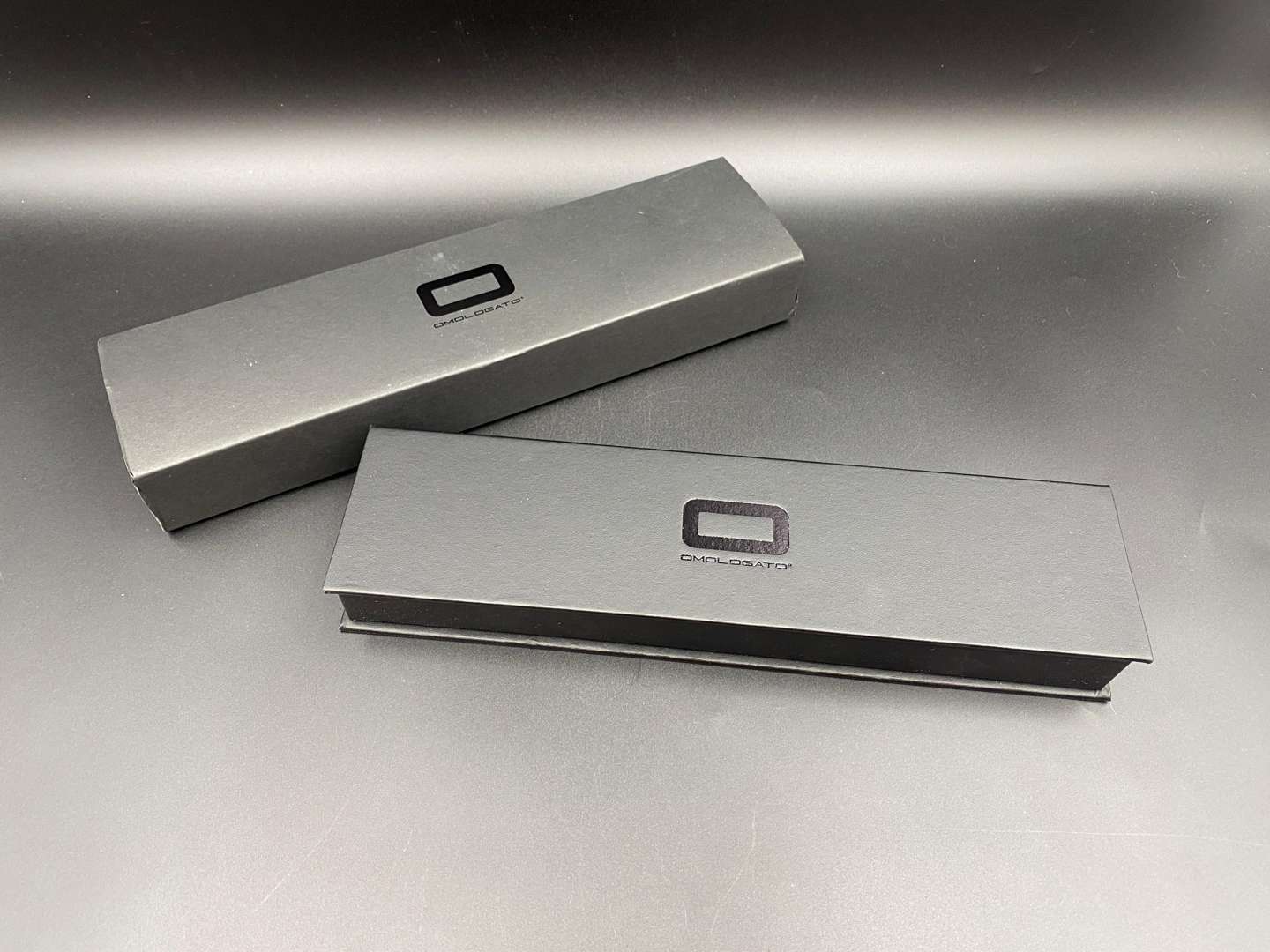 <p>OMOLOGATO, BRG, stainless steel, quartz, chronograph wristwatch,</p>