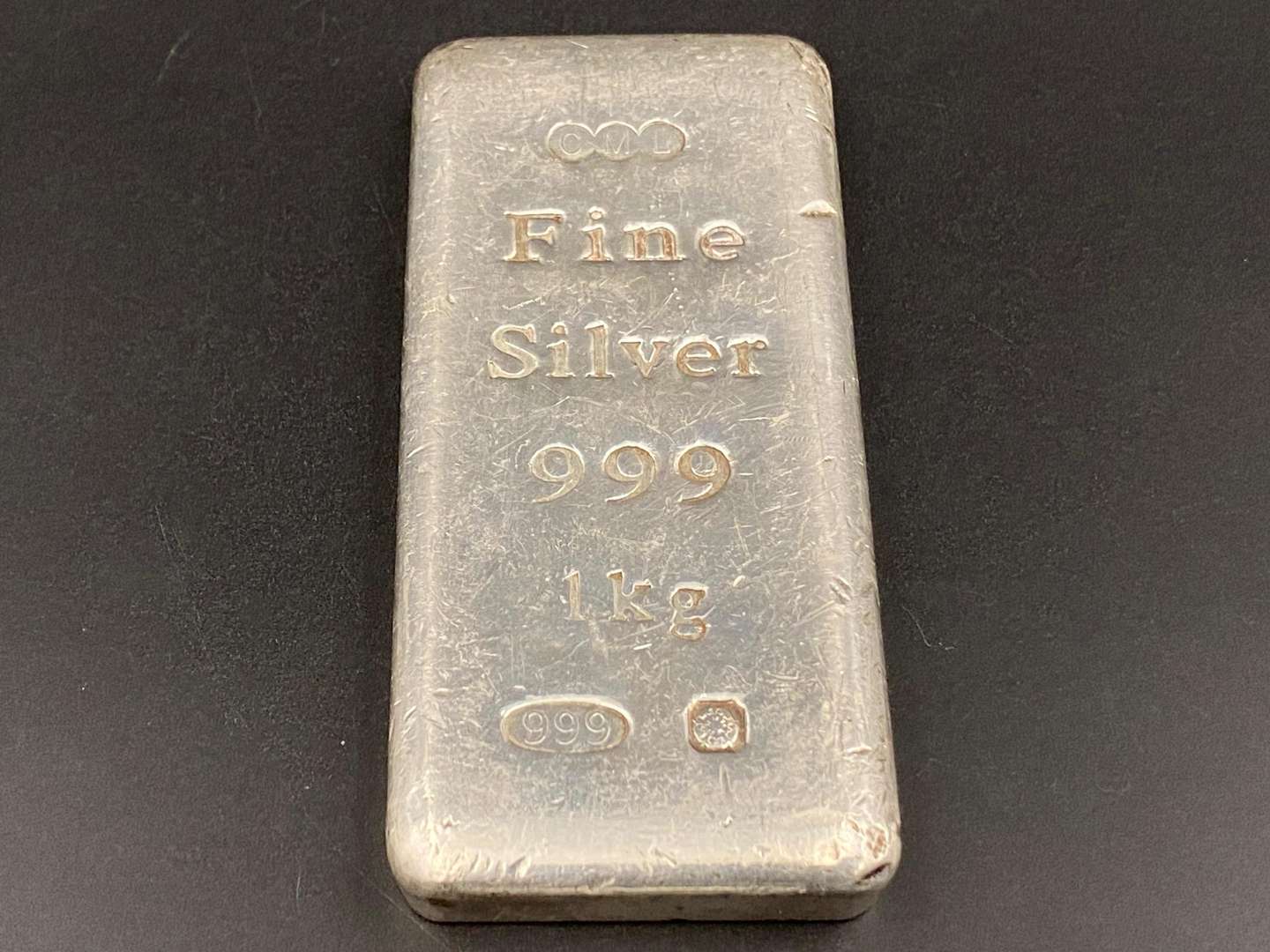 <p>CML, 999/1000, 1kg silver ingot,</p>