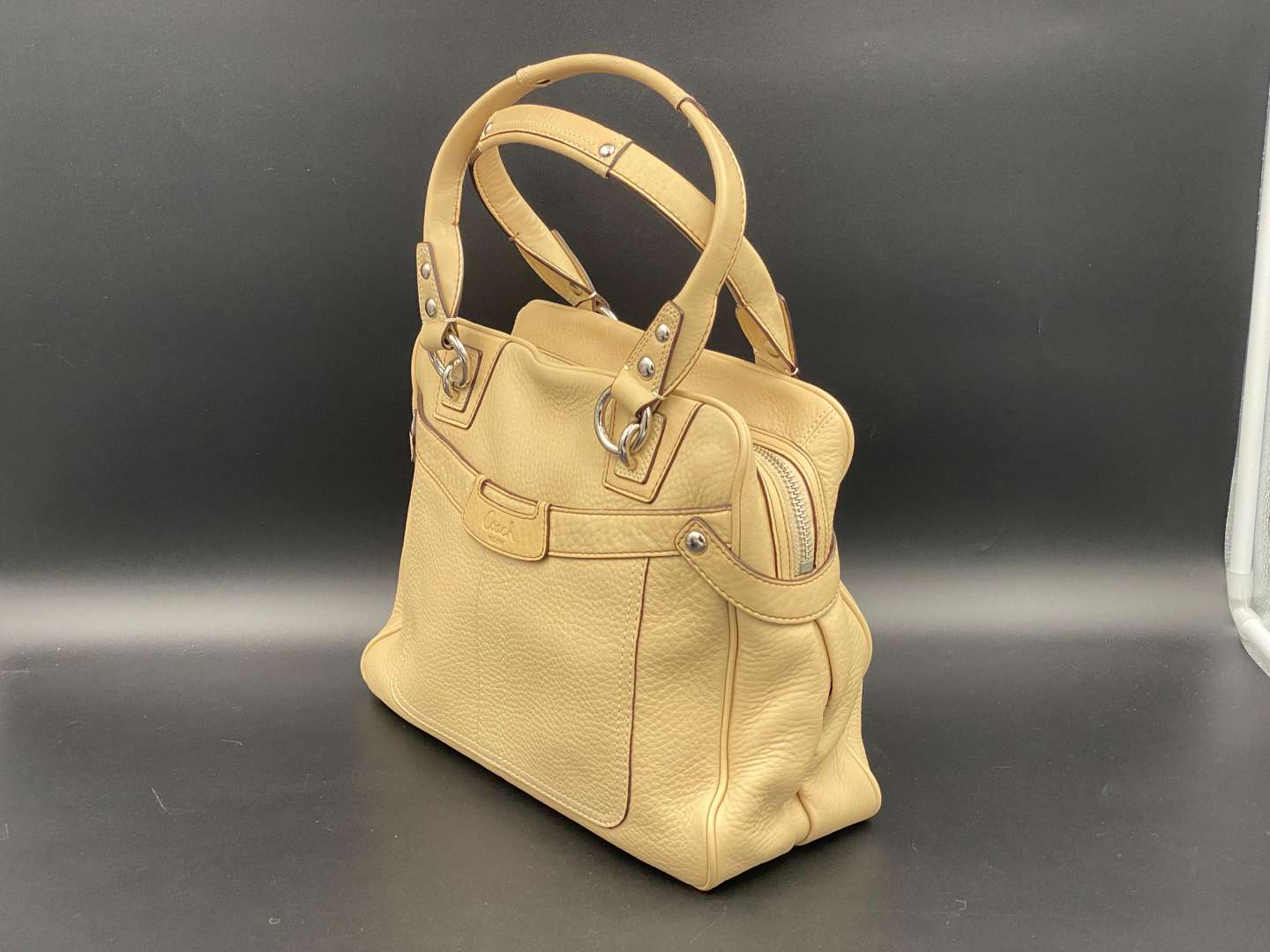 <p>COACH, light tan leather handbag, No. K0871-13169</p>