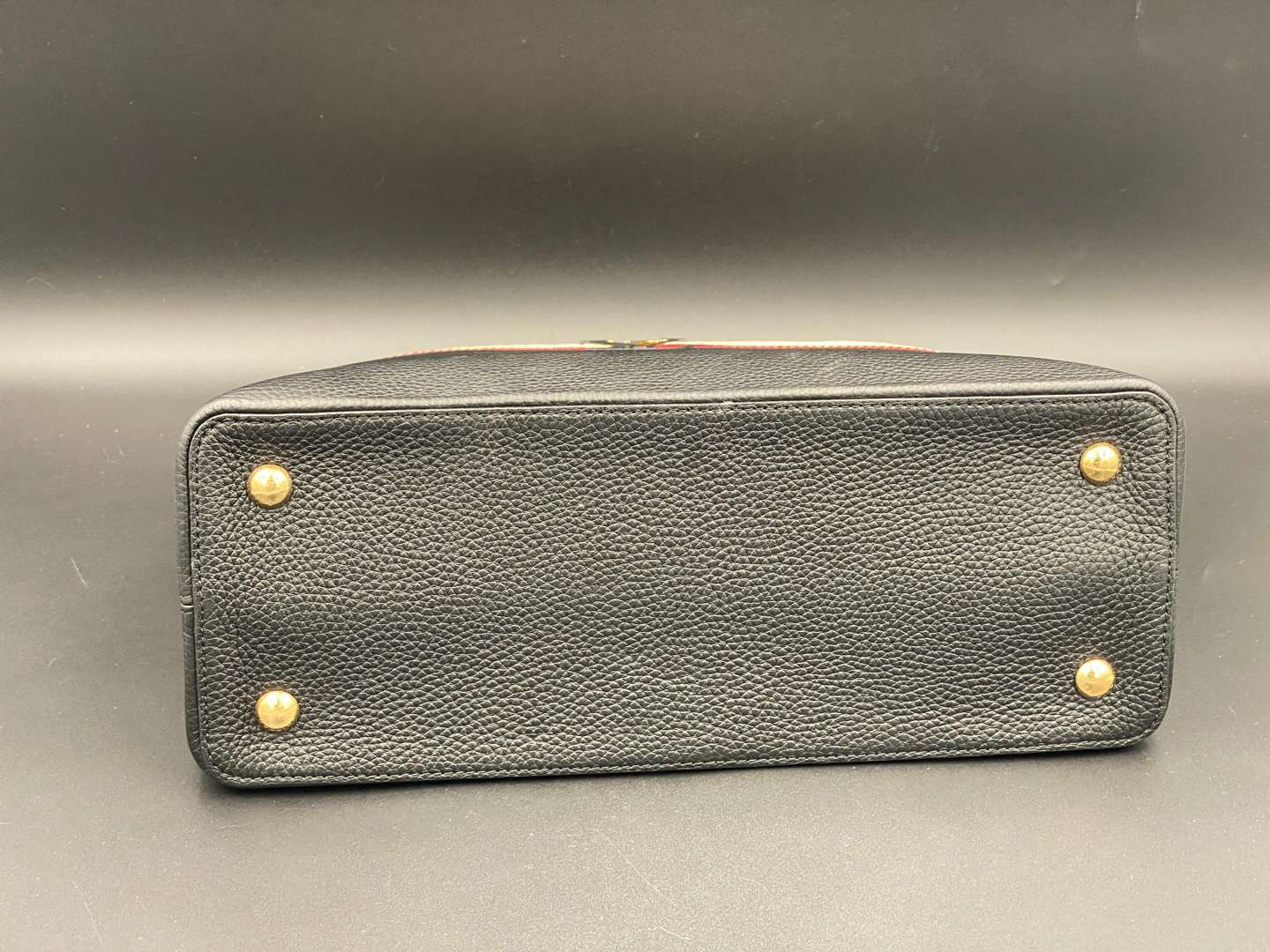 <p>LOUIS VUITTON, Capucine, tri-colour leather handbag and purse,</p>