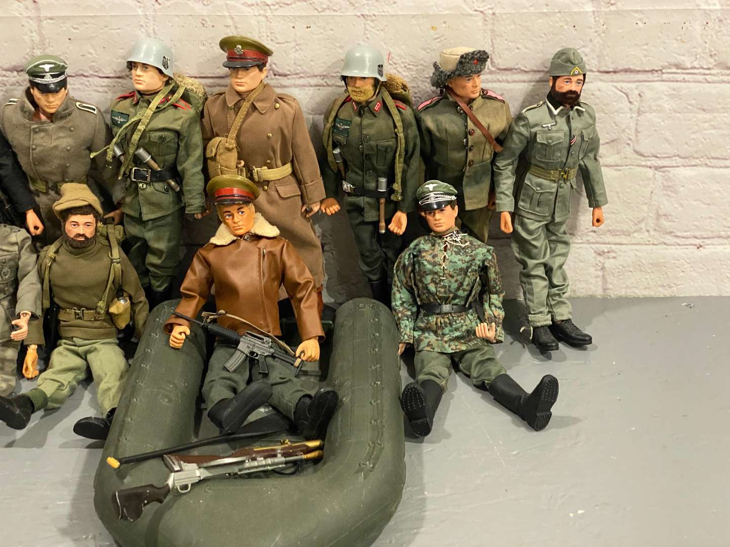 <p>ACTION MAN, 12 various Action Man figures & accessories</p>