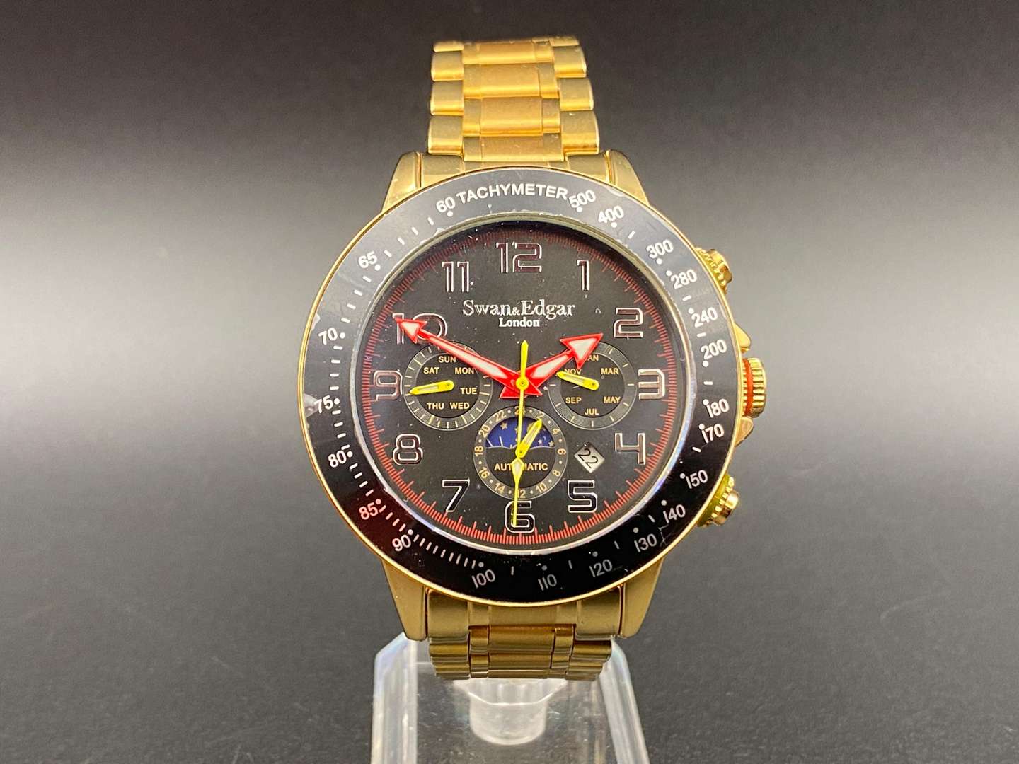 <p>SWAN & EDGAR, quartz wristwatch</p>