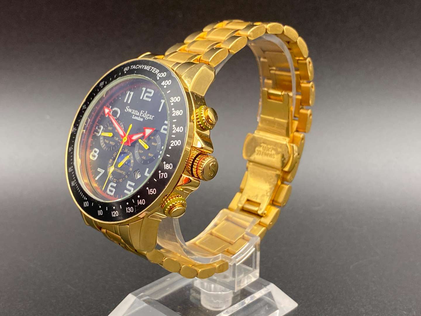 <p>SWAN & EDGAR, quartz wristwatch</p>