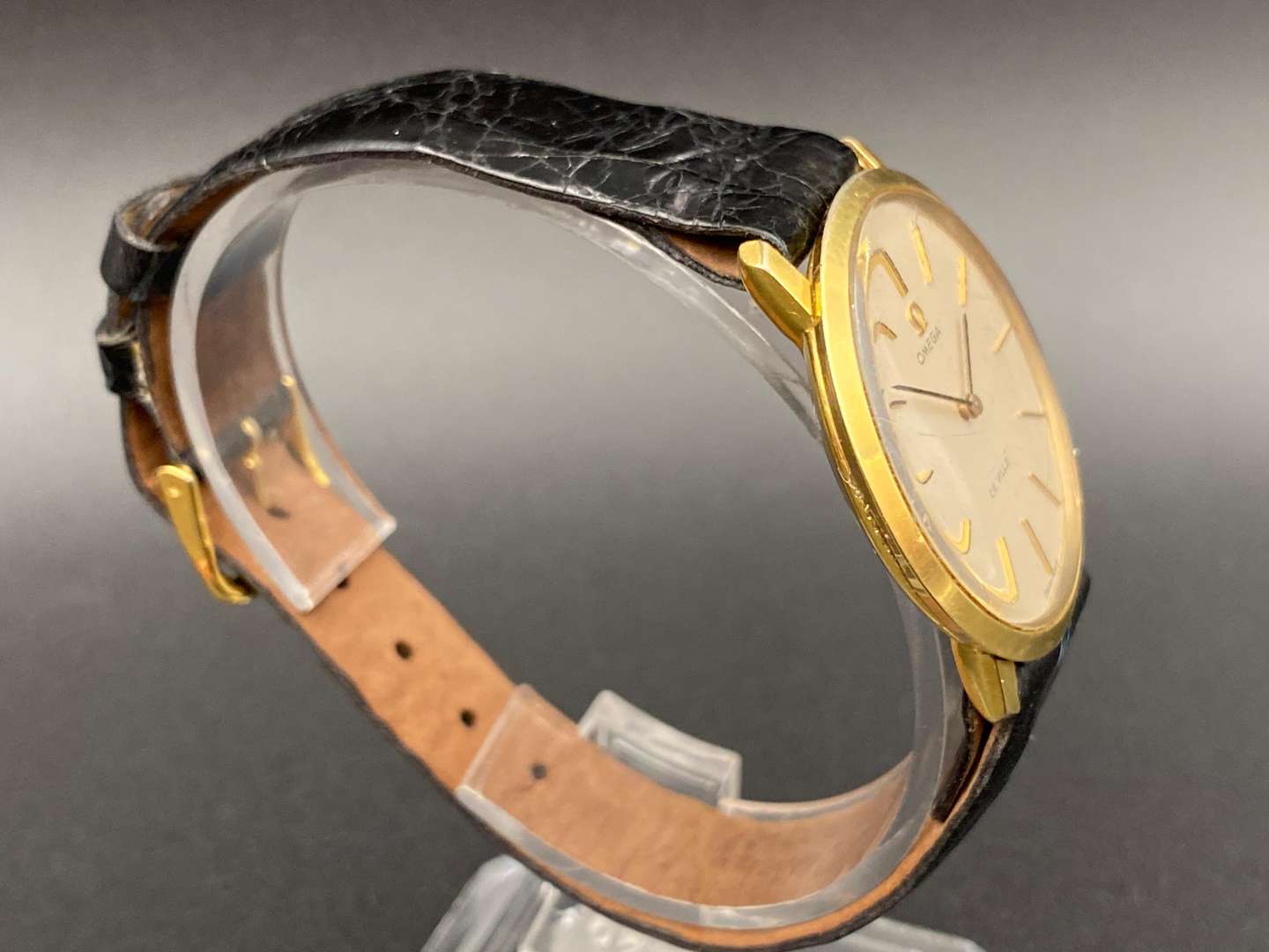 <p>OMEGA, DeVille, gold plated wristwatch, Cal 620, 25240686</p>