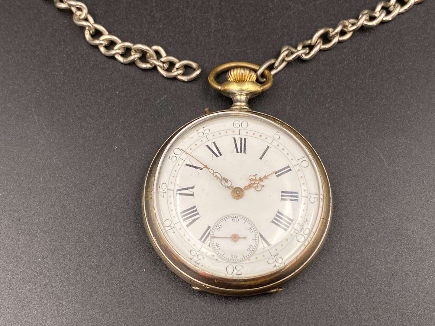 <p>Early 20th century, plated, base metal cased, open face, keyless pocket watch,&nbsp;</p>