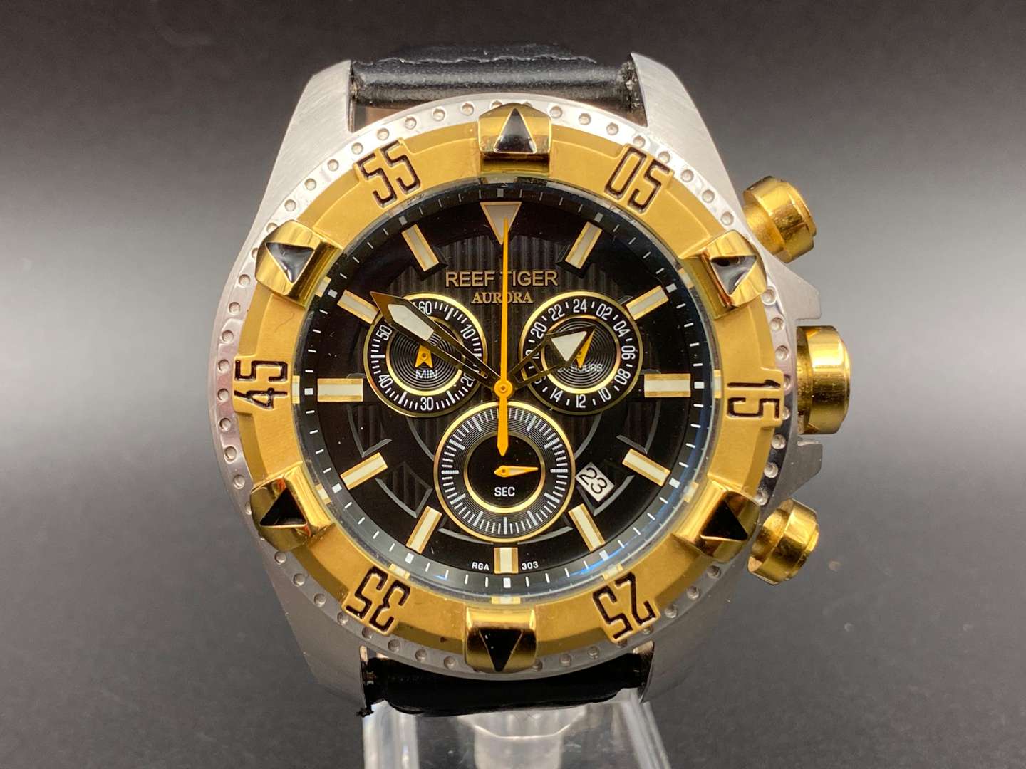 <p>REEF TIGER, AURORA, quartz wristwatch</p>