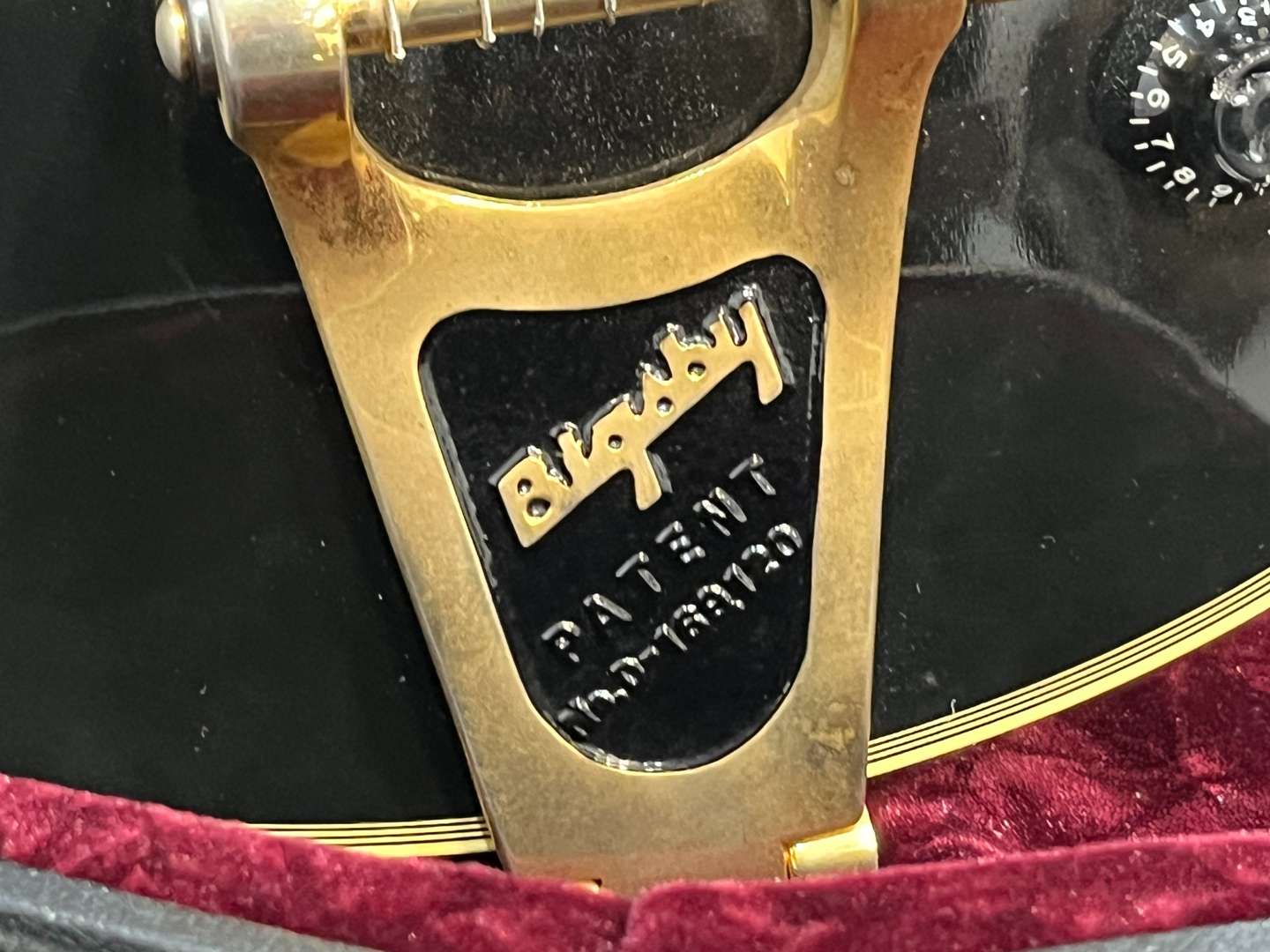 <p>GIBSON Les Paul Custom Black Beauty Jimmy Page guitar</p>