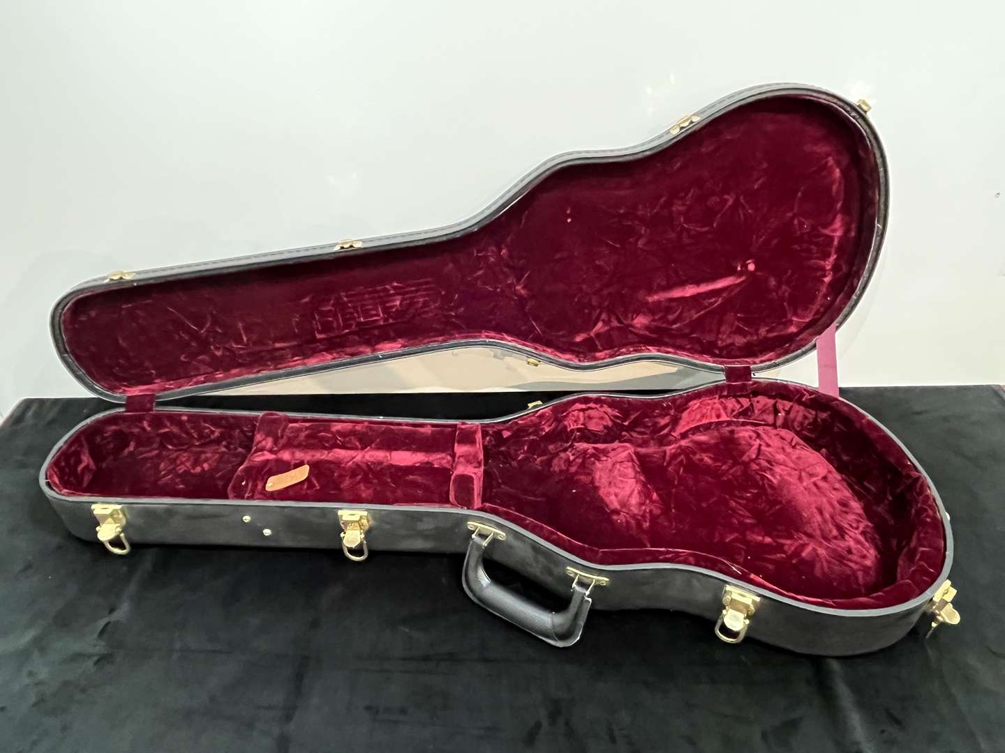 <p>GIBSON Les Paul Custom Black Beauty Jimmy Page guitar</p>