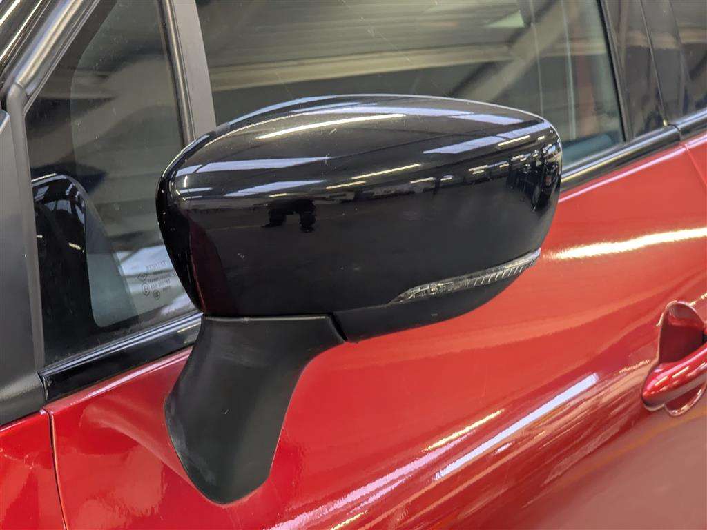 <p>2019 RENAULT CAPTUR GT LINE TCE</p>