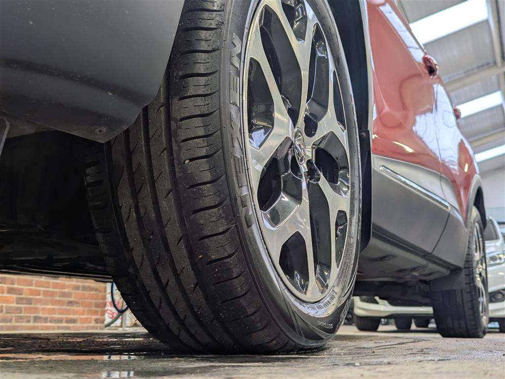 <p>2019 RENAULT CAPTUR GT LINE TCE</p>