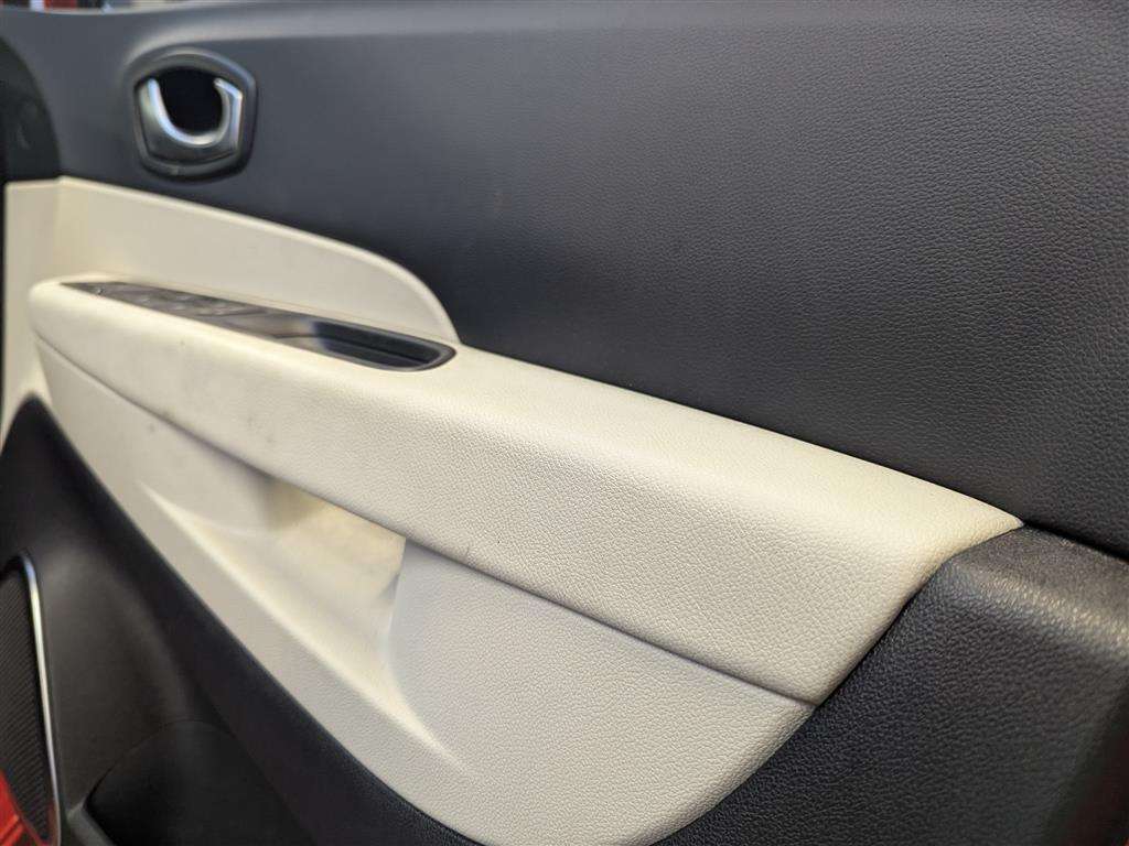 <p>2019 RENAULT CAPTUR GT LINE TCE</p>