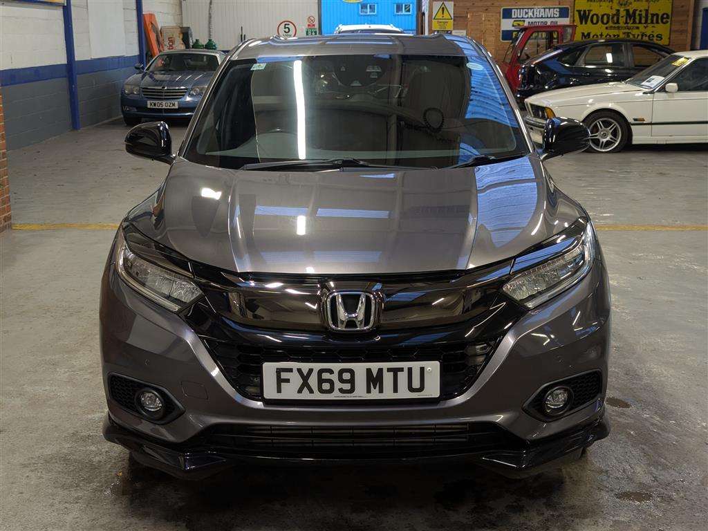<p>2019 HONDA HR-V SPORT I-VTEC</p>