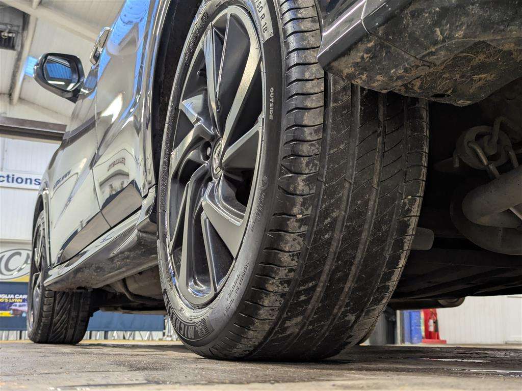 <p>2019 HONDA HR-V SPORT I-VTEC</p>