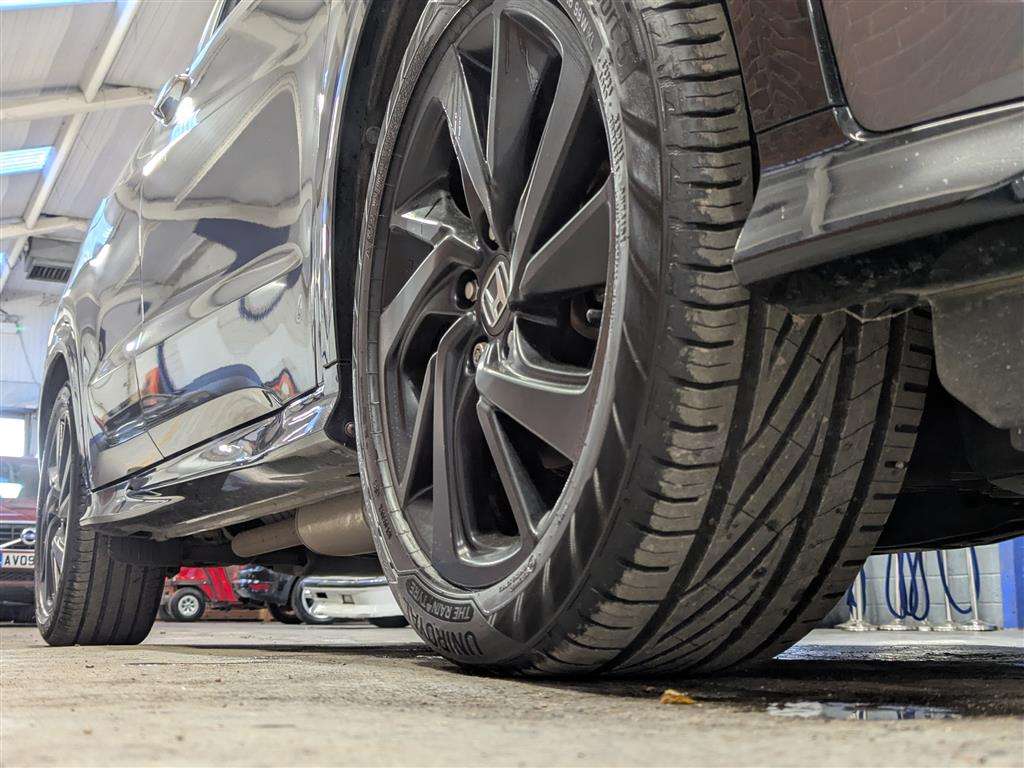 <p>2019 HONDA HR-V SPORT I-VTEC</p>