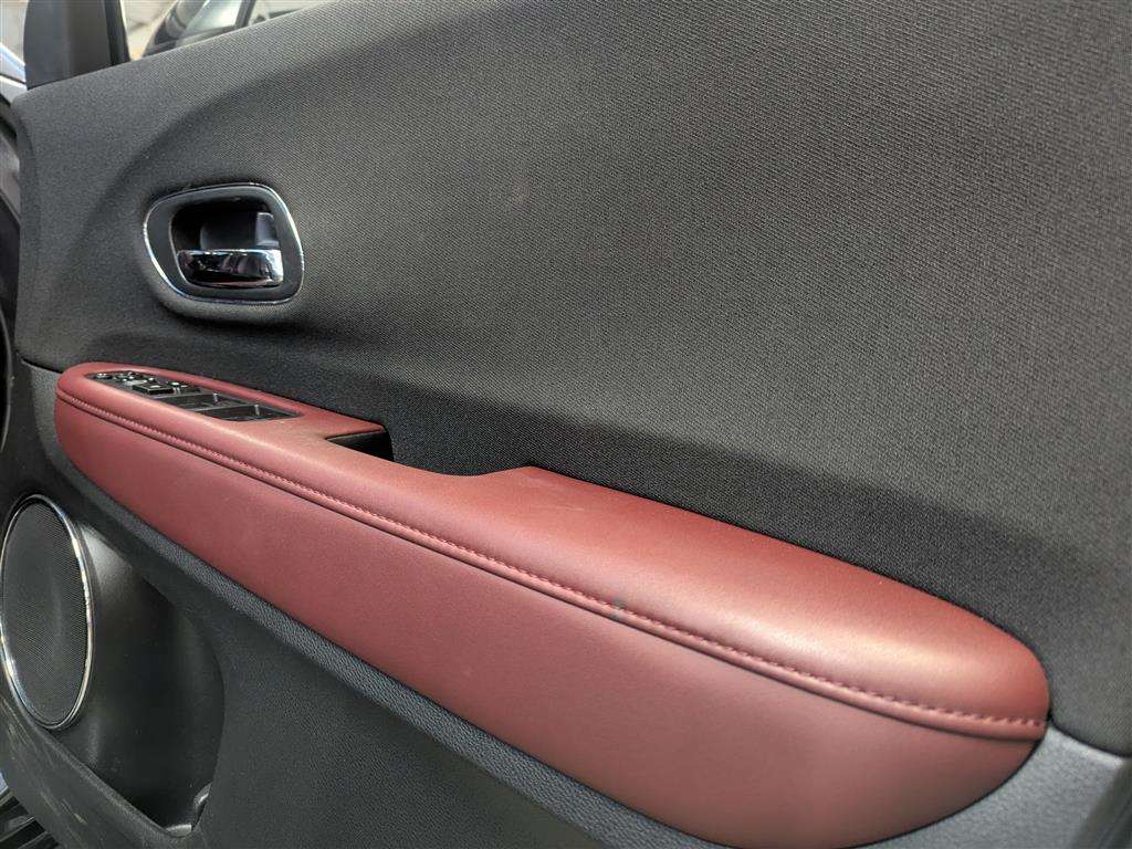 <p>2019 HONDA HR-V SPORT I-VTEC</p>