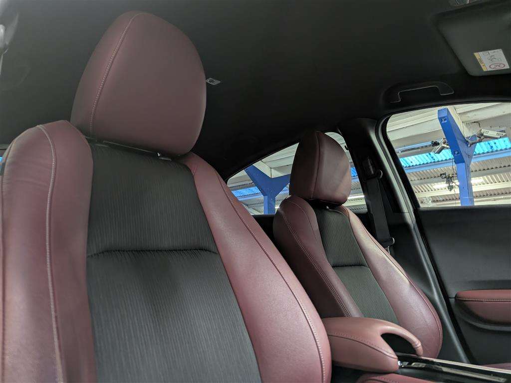 <p>2019 HONDA HR-V SPORT I-VTEC</p>