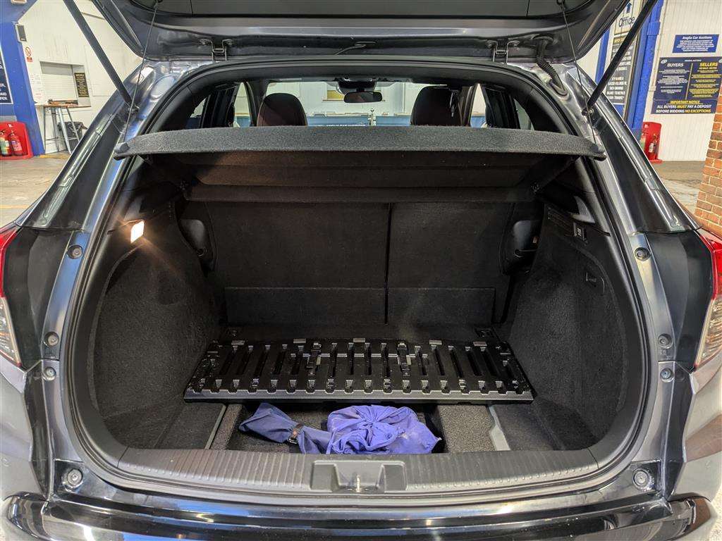 <p>2019 HONDA HR-V SPORT I-VTEC</p>