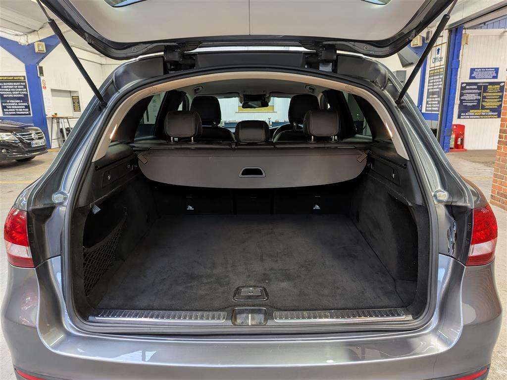 <p>2016 MERCEDES-BENZ GLC 220 D 4MATIC SE EXEC</p>