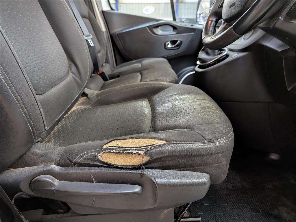 <p>2019 VAUXHALL VIVARO 2900 SPORT CDTI BT</p>