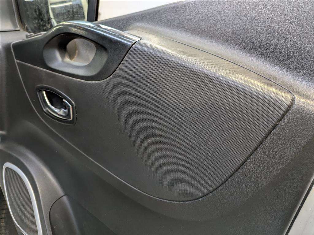 <p>2019 VAUXHALL VIVARO 2900 SPORT CDTI BT</p>