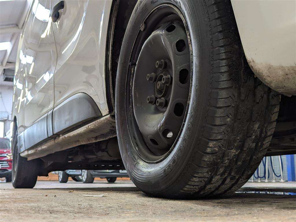 <p>2019 VAUXHALL VIVARO 2900 SPORT CDTI BT</p>