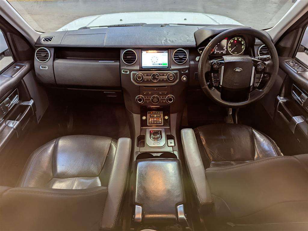 <p>2015 LAND ROVER DISCOVERY HSE SDV6 AUTO</p>