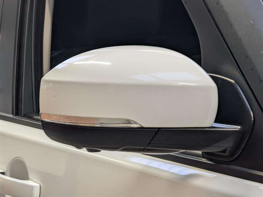 <p>2015 LAND ROVER DISCOVERY HSE SDV6 AUTO</p>