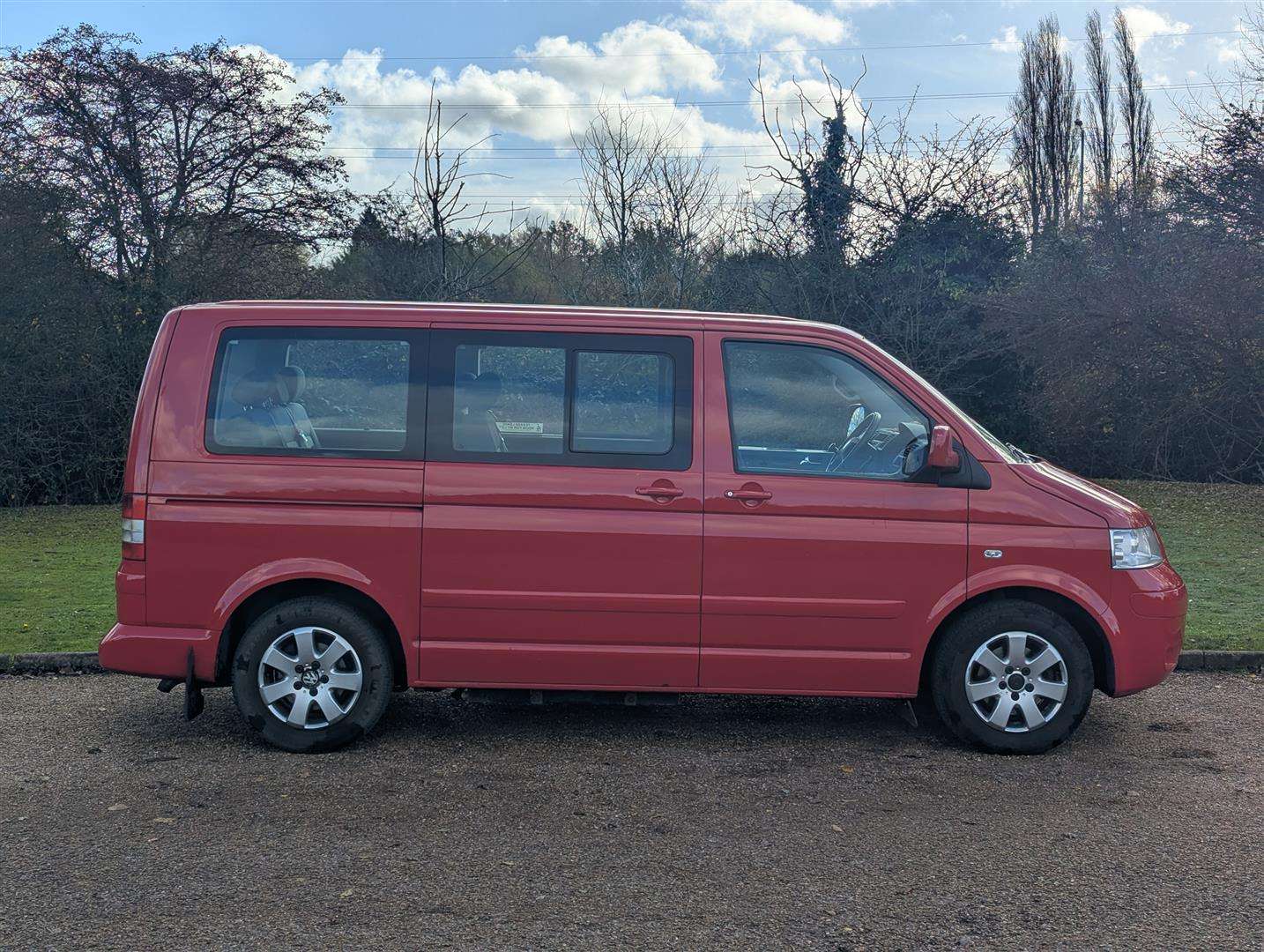 <p>2005 VOLKSWAGEN CARAVELLE SE TDI 130 AUTO W.A.V.</p>