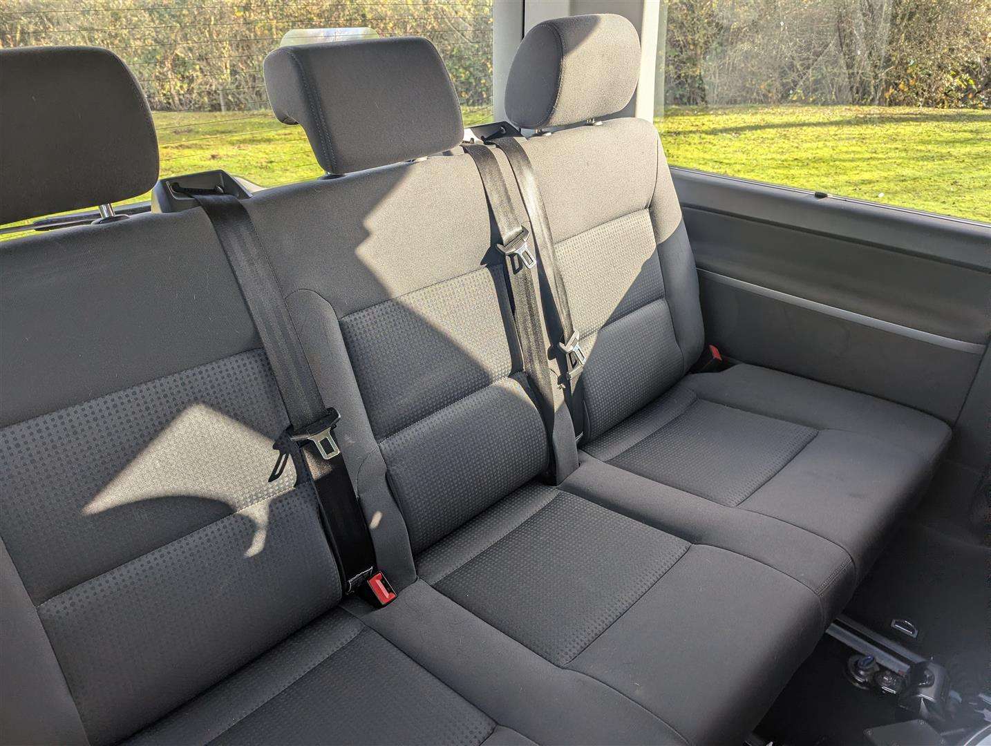 <p>2005 VOLKSWAGEN CARAVELLE SE TDI 130 AUTO W.A.V.</p>