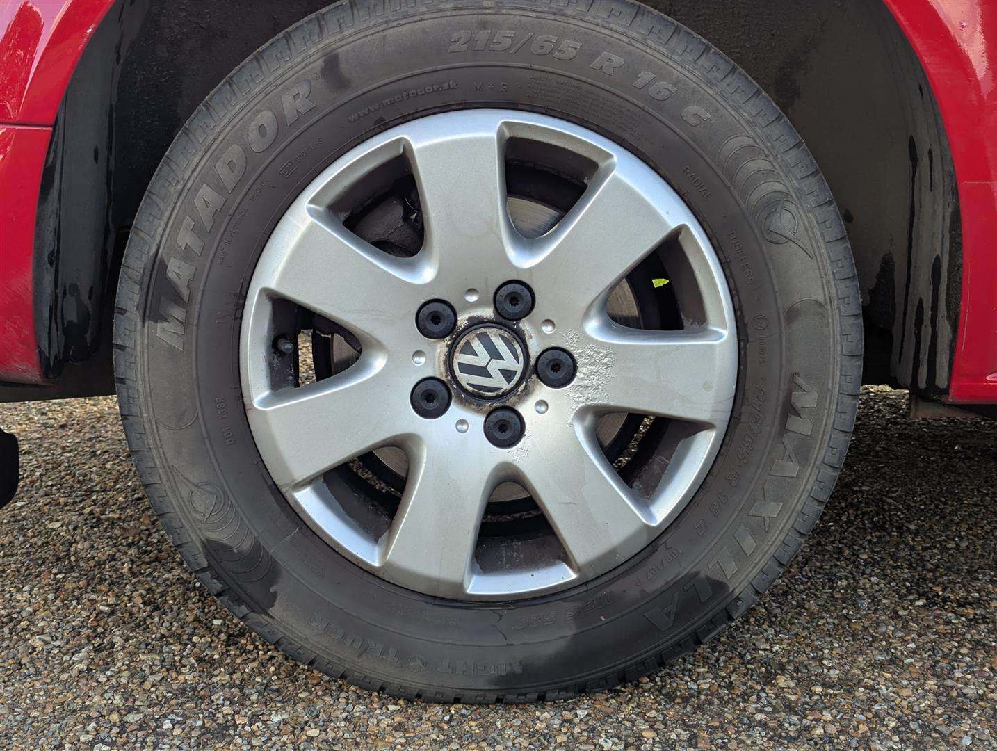 <p>2005 VOLKSWAGEN CARAVELLE SE TDI 130 AUTO W.A.V.</p>