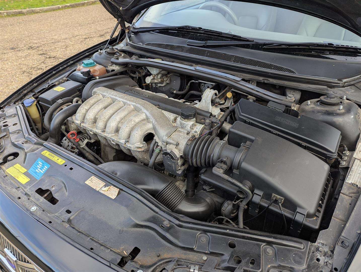 <p>2002 VOLVO S80</p>