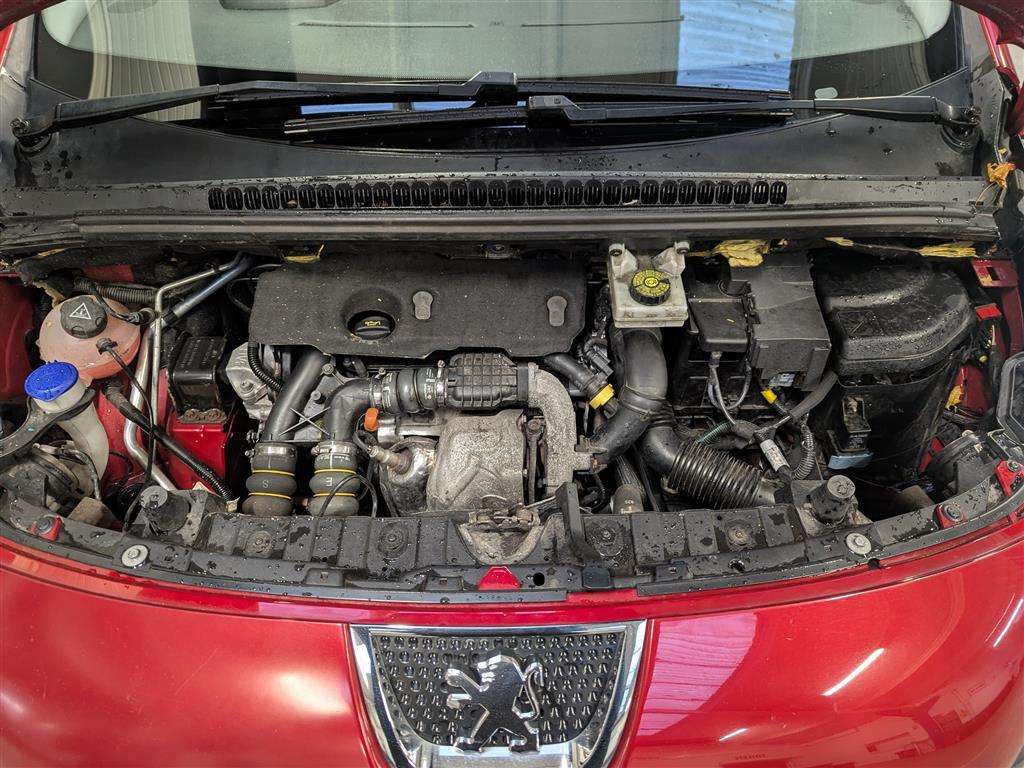 <p>2012 PEUGEOT 3008 EXCLUSIVE HDI</p>