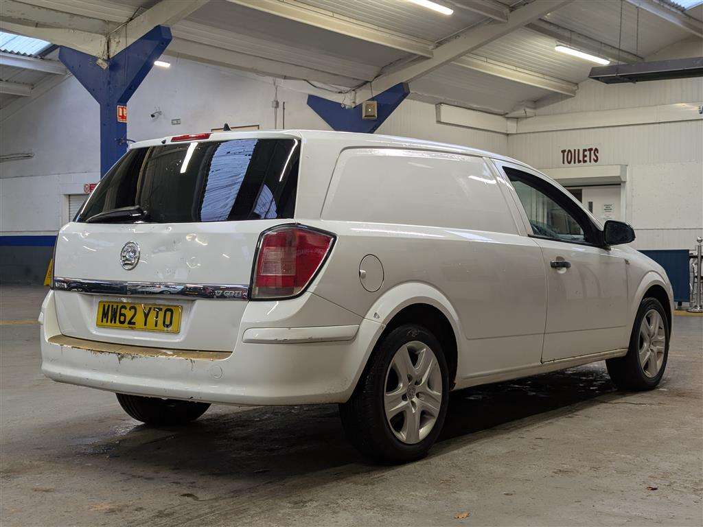 <p>2013 VAUXHALL ASTRA CLUB ECOFLEX</p>