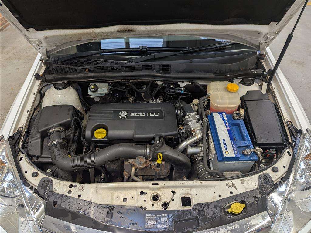 <p>2013 VAUXHALL ASTRA CLUB ECOFLEX</p>