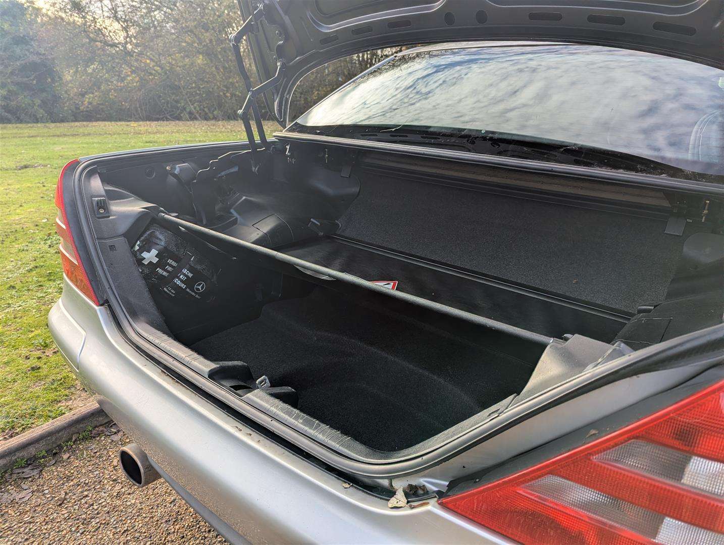 <p>1997 MERCEDES SLK 230 KOMPRESSOR AUTO</p>