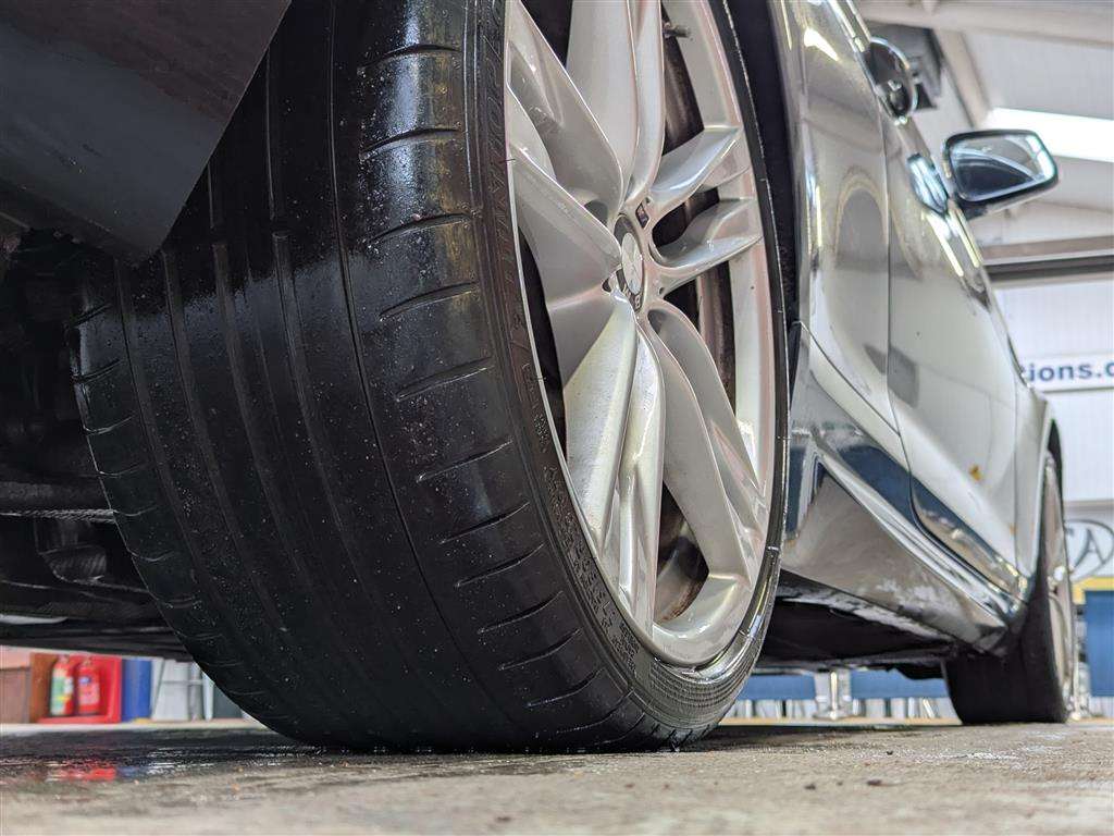 <p>2015 BMW 640D M SPORT AUTO</p>