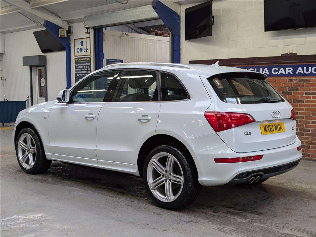 <p>2011 AUDI Q5 S LINE TDI QUATTRO AUTO</p>