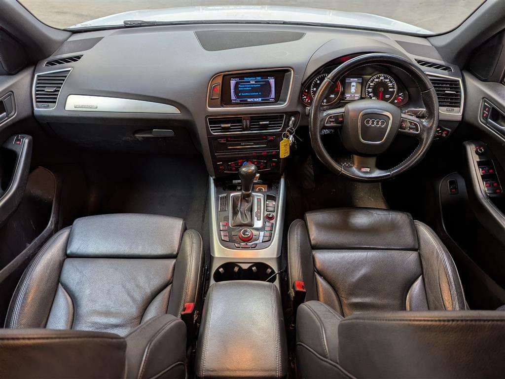 <p>2011 AUDI Q5 S LINE TDI QUATTRO AUTO</p>