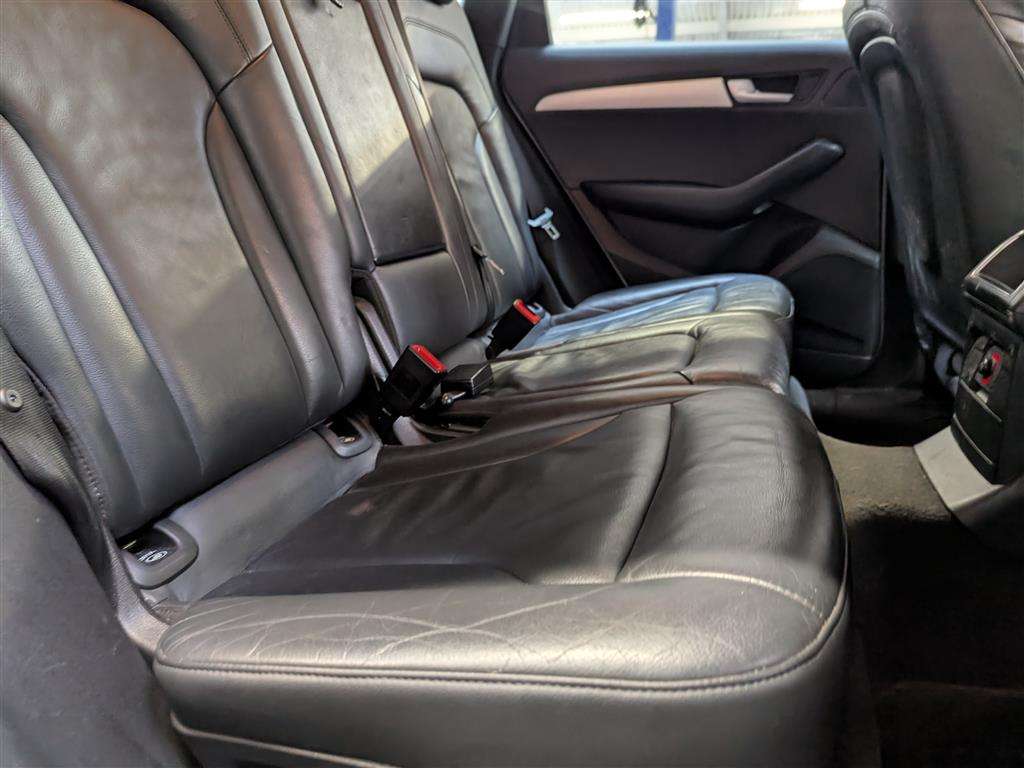 <p>2011 AUDI Q5 S LINE TDI QUATTRO AUTO</p>