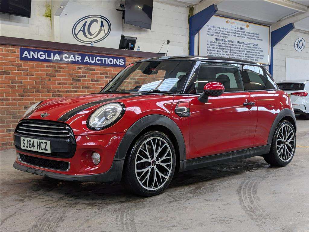 <p>2014 MINI COOPER</p>