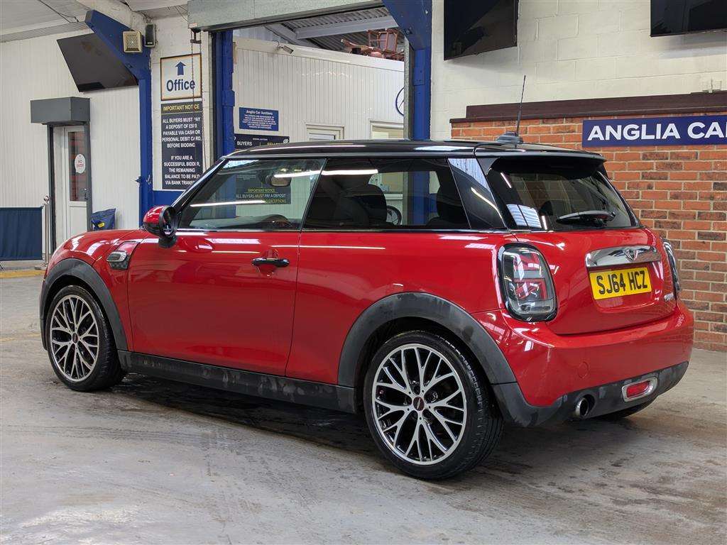 <p>2014 MINI COOPER</p>