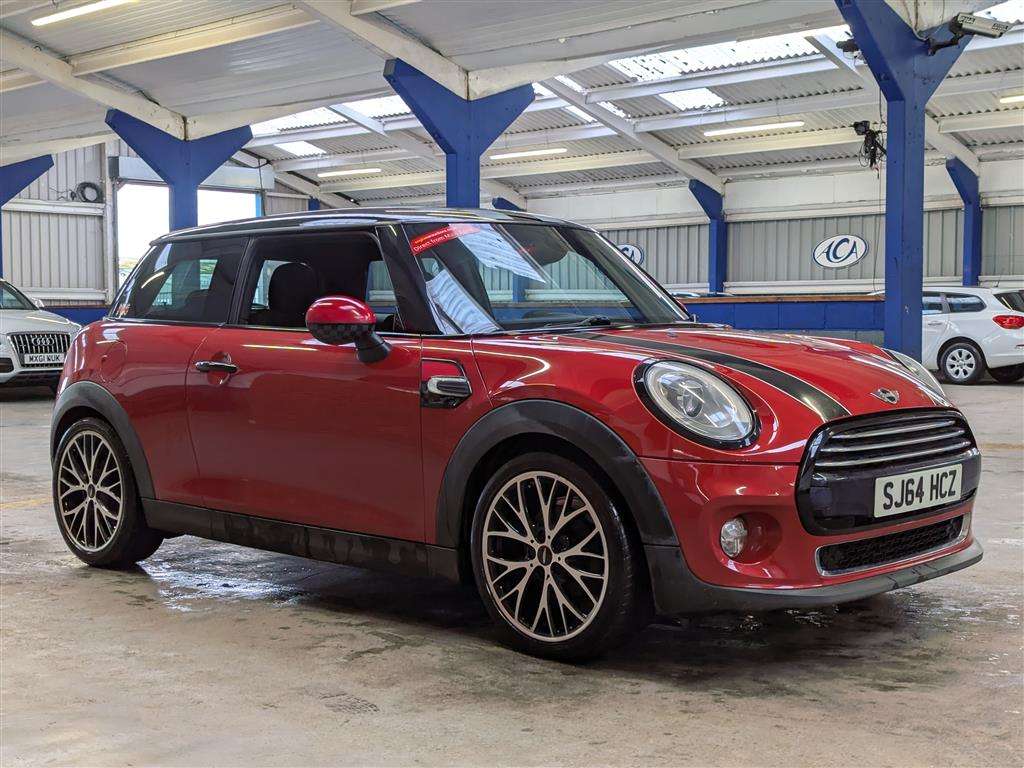 <p>2014 MINI COOPER</p>