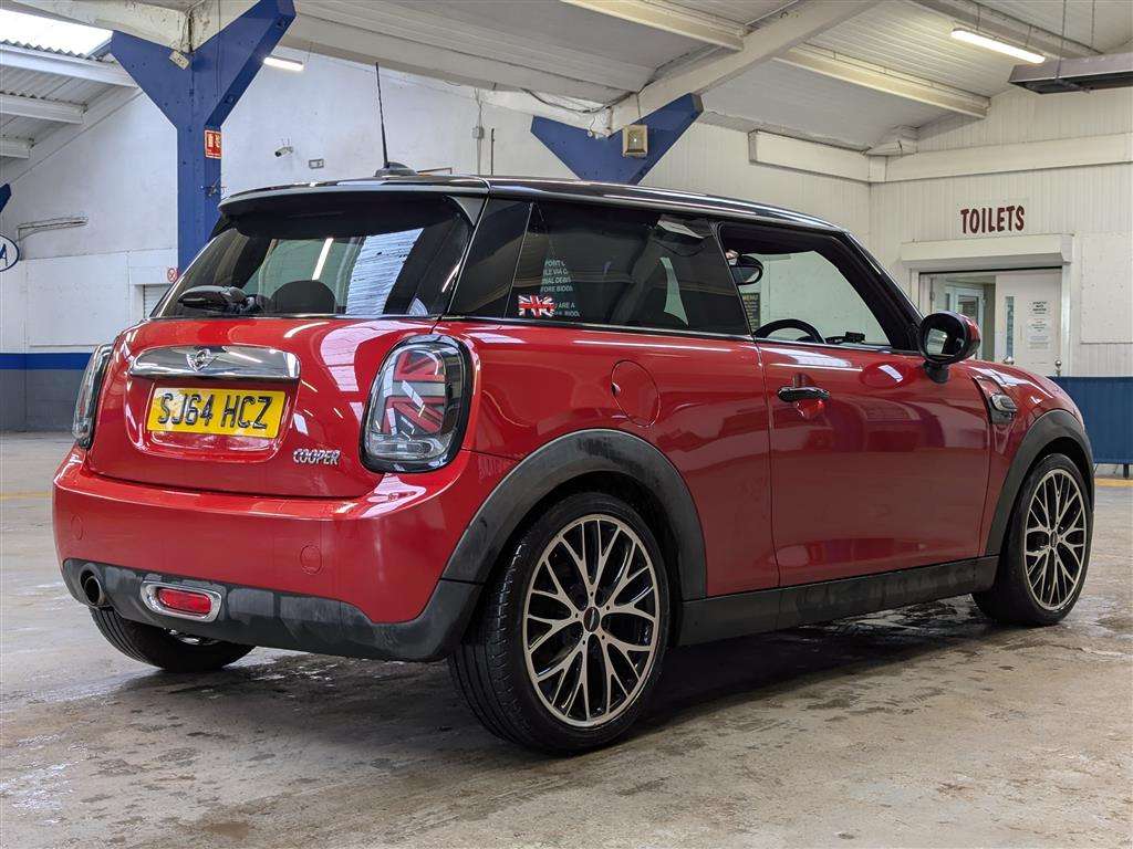 <p>2014 MINI COOPER</p>