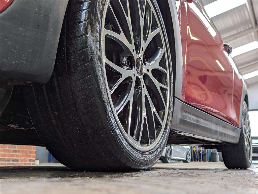 <p>2014 MINI COOPER</p>