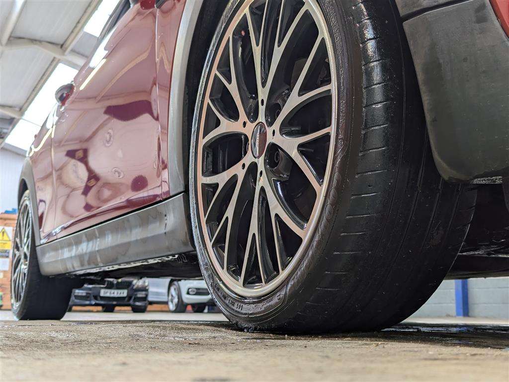 <p>2014 MINI COOPER</p>