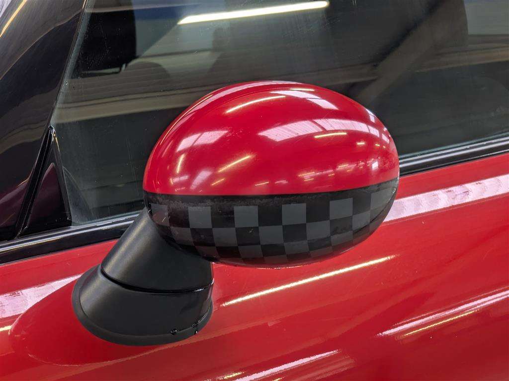 <p>2014 MINI COOPER</p>